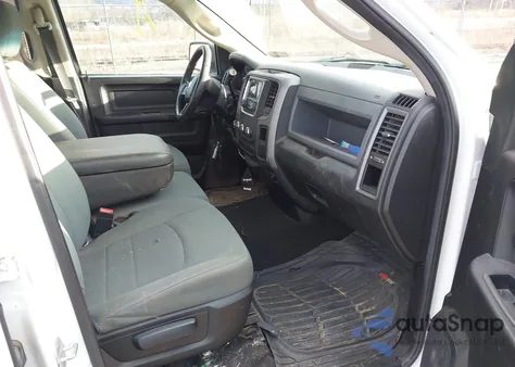 2014 Ram 1500 Express z USA, uszkodzony, nr VIN 1C6RR7FT7ES109890